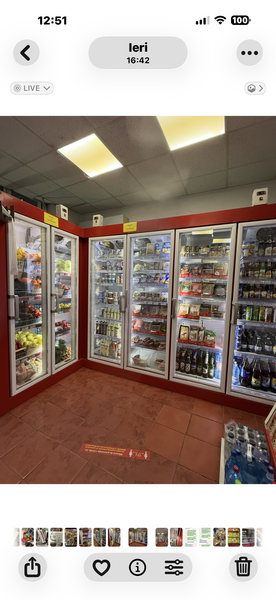 Vand vitrina frigorifica profesionala pentru magazin alimentar